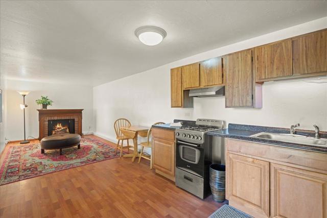 878 Hillcrest Drive, Redwood City CA: https://media.crmls.org/mediaz/36773dc5-ef7f-4167-ab2f-d14f15ea062a.jpg