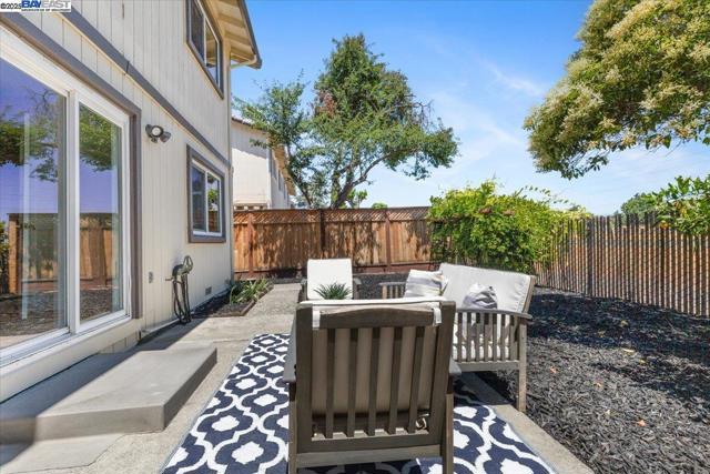 8351 Mulberry Pl, Dublin CA: https://media.crmls.org/mediaz/36784539-f43b-4fd5-8005-ae05719c98c1.jpg