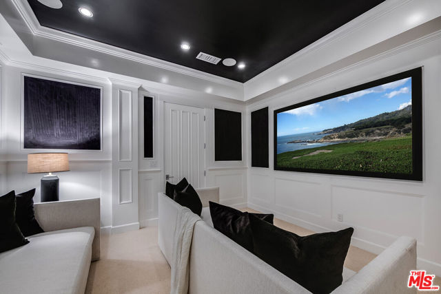 4402 Ledge Avenue, Toluca Lake CA: https://media.crmls.org/mediaz/367848d7-9949-400e-8b89-fa9a54baebc0.jpg