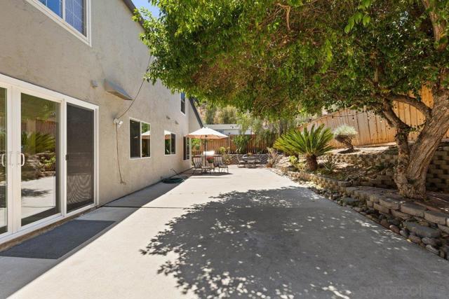 14102 Tricia St, Poway CA: https://media.crmls.org/mediaz/3678847e-39a7-4770-91d0-ef26c1195cdd.jpg