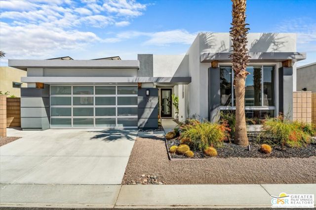 4201 Amber Lane, Palm Springs