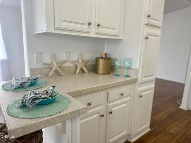 7 Wisteria Way, Ventura CA: https://media.crmls.org/mediaz/367a8178-1743-4d5c-82a5-865d1975455b.jpg