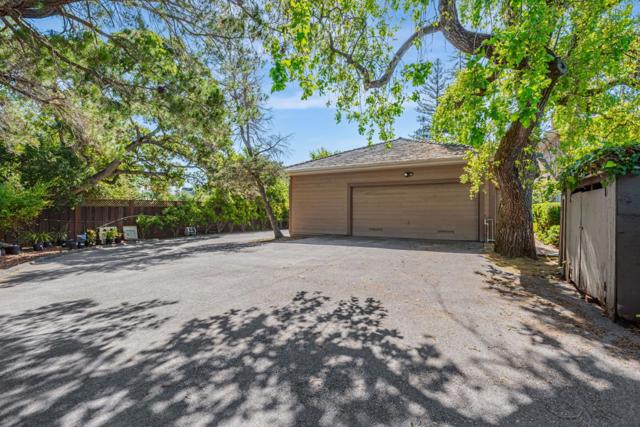 280 Uplands Drive, Hillsborough CA: https://media.crmls.org/mediaz/367ac7b5-033c-434d-89aa-a98a9245bad6.jpg