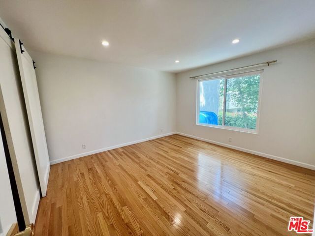 2209 Summertime Lane, Culver City CA: https://media.crmls.org/mediaz/367c5926-a788-4ad9-8a52-679ddfd931da.jpg