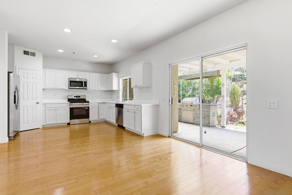 820 Plumeria St - photo 11