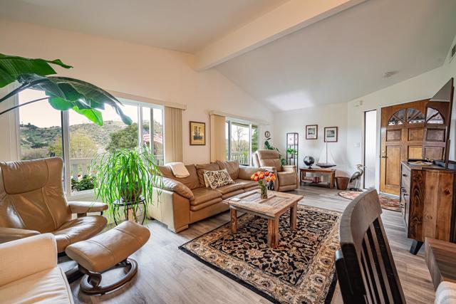 Detail Gallery Image 3 of 65 For 4650 Dulin #229,  Fallbrook,  CA 92028 - 2 Beds | 2 Baths