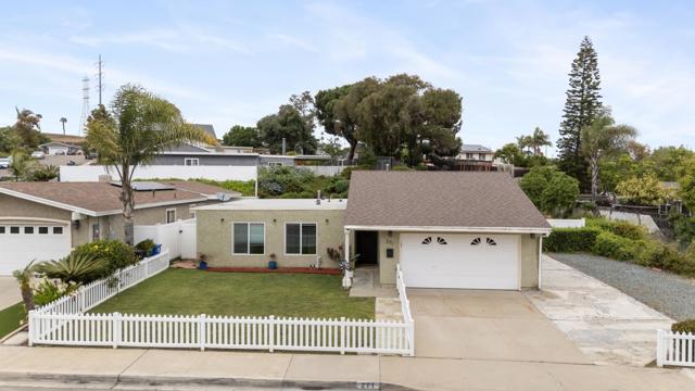 271 E Rienstra Street, Chula Vista CA: https://media.crmls.org/mediaz/367e719f-2684-4b29-91e3-66fb5f9b5864.jpg