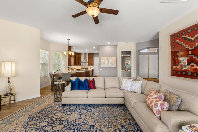 Image 19 of 64 For 4 Elizabeth Court