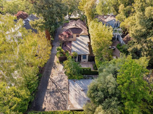 763 College Avenue, Menlo Park CA: https://media.crmls.org/mediaz/367fd0b3-7af0-4b44-b7b5-97bf9db46bb4.jpg