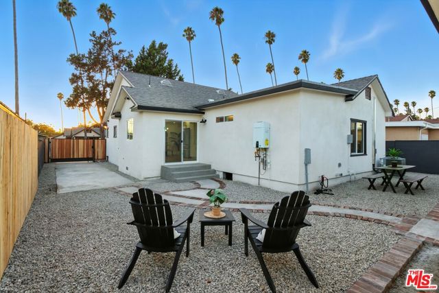 4340 2nd Avenue, Los Angeles CA: https://media.crmls.org/mediaz/36800d8a-b9fd-477e-bd02-d8855fb6b512.jpg