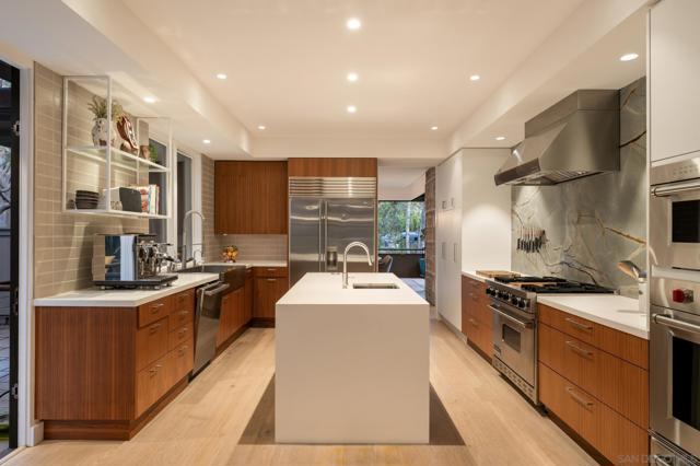 404 Pine Needles, Del Mar CA: https://media.crmls.org/mediaz/36802cf1-0d74-4605-aadd-dbd1ae0a0a59.jpg