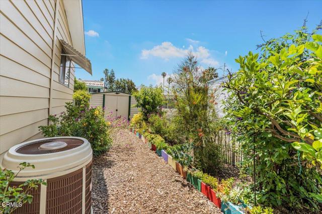 1500 Richmond Rd, Santa Paula CA: https://media.crmls.org/mediaz/368203f0-a02c-4f21-a329-cb29f398a700.jpg