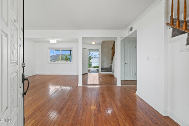 5505 Topa Topa Drive, Ventura CA: https://media.crmls.org/mediaz/36825adf-f996-488d-ab04-293f11d6f5c2.jpg