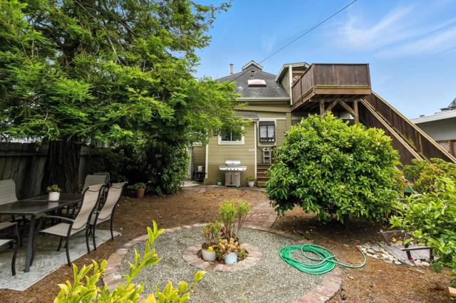 575 Myrtle Street, Half Moon Bay CA: https://media.crmls.org/mediaz/36827236-4d66-49d1-a2ea-2b054311a928.jpg