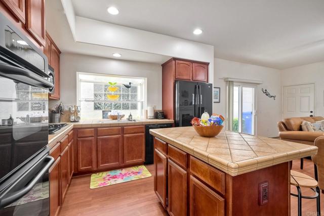 Detail Gallery Image 18 of 41 For 489 N. Cleveland Street, Oceanside,  CA 92054 - 3 Beds | 2/1 Baths