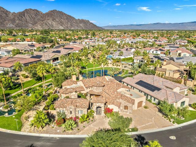 57895 Stone Creek E Trail, La Quinta CA: https://media.crmls.org/mediaz/3682a42e-b367-4d9c-9c2b-ac8a47e4a939.jpg