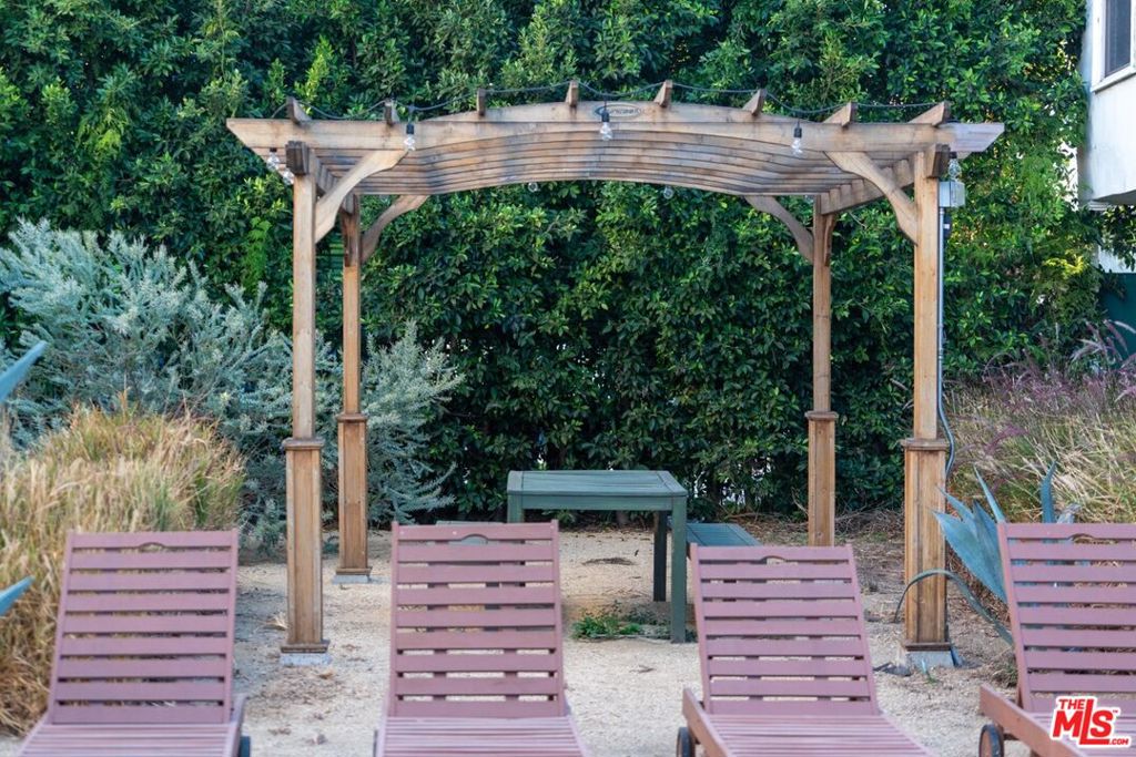 MLS #25482897 img 16