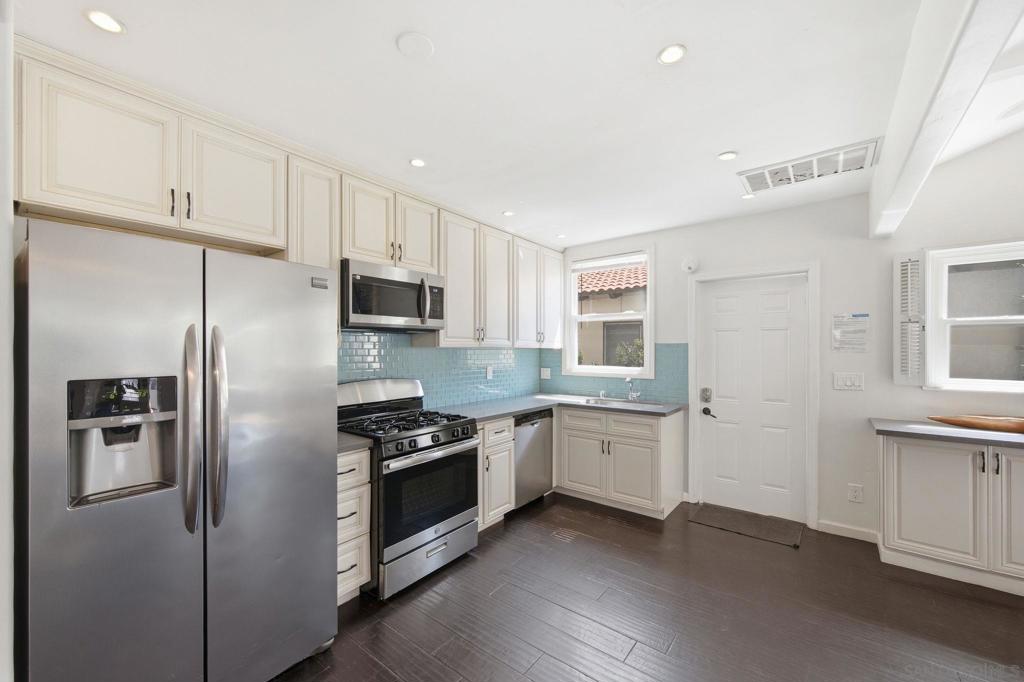 722 Balboa - photo 7