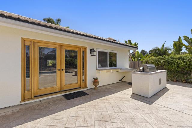 1510 Orangeview Dr, Encinitas CA: https://media.crmls.org/mediaz/36831add-11d2-4430-b402-c4d6a8542162.jpg
