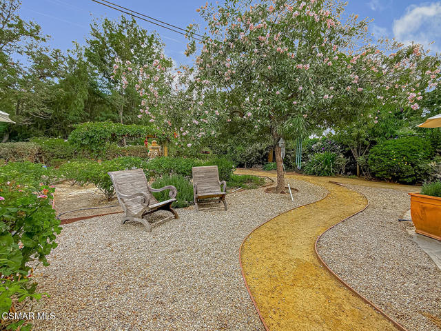 1888 El Monte Drive, Thousand Oaks CA: https://media.crmls.org/mediaz/368384c6-4338-4e0b-adb5-8c585ee82494.jpg