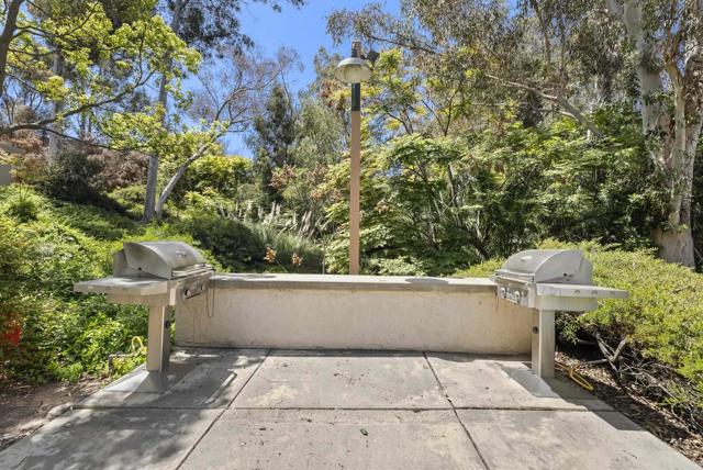 9725 Mesa Springs Way, San Diego CA: https://media.crmls.org/mediaz/3683bfb1-7b9e-4efd-9ce6-df06eb05f594.jpg