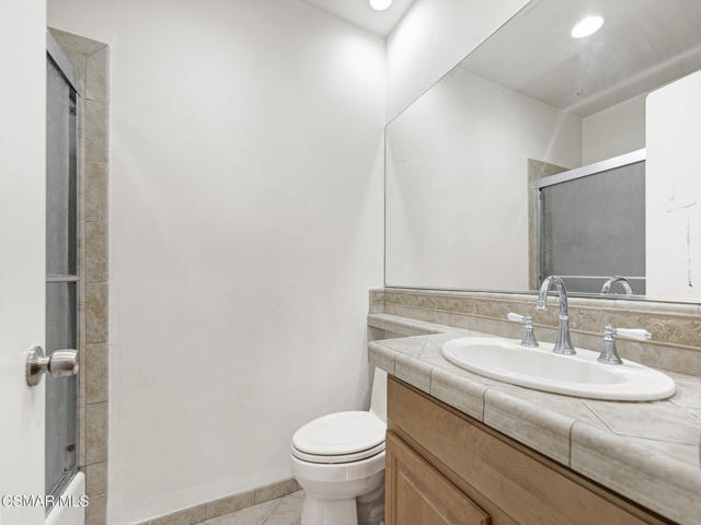 190 Donegal Avenue, Newbury Park CA: https://media.crmls.org/mediaz/3683e448-142e-4487-afee-2eee18a14b8d.jpg