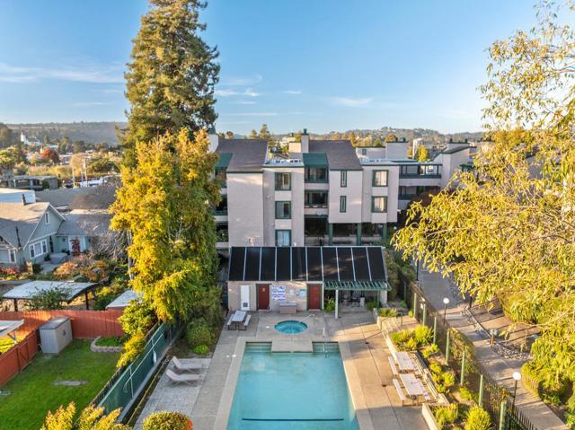 318 Soquel Avenue, Santa Cruz CA: https://media.crmls.org/mediaz/36843c78-c460-46fd-b9a8-cdf823658206.jpg