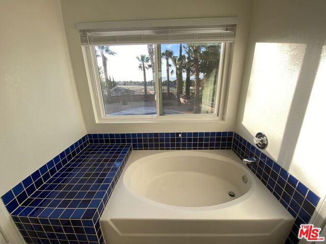 4833 Astuto Drive, Palmdale CA: https://media.crmls.org/mediaz/36844923-7c3c-4529-af7a-55ce8b680305.jpg