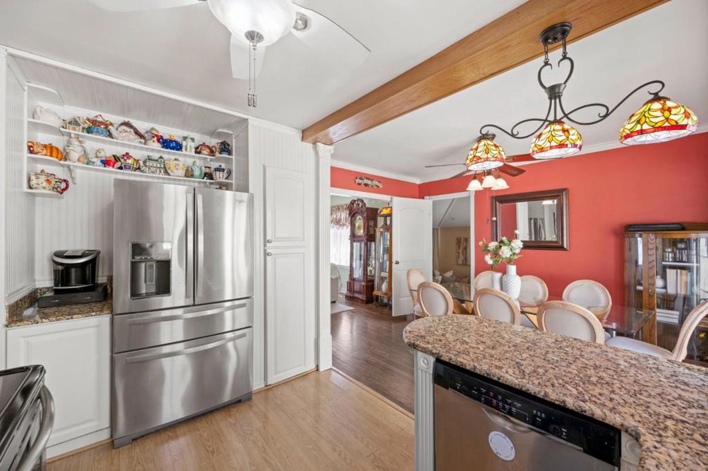 https://media.crmls.org/mediaz/3684cb1b-0545-4698-9b16-c42f4b35bd9a.jpg?preset=X-Large