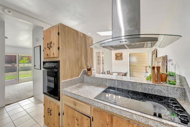 Detail Gallery Image 13 of 26 For 3026 Mission Village Dr, San Diego,  CA 92123 - 3 Beds | 2 Baths
