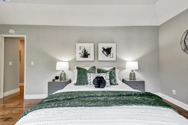 246 Canyon Woods Way, San Ramon CA: https://media.crmls.org/mediaz/3685b40d-8ed8-4a68-9a11-d543b21bf874.jpg