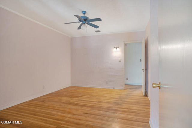 2327 Royal Avenue, Simi Valley CA: https://media.crmls.org/mediaz/3685fff9-05a4-414d-8e9f-c766a949f386.jpg
