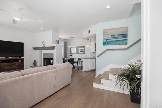 3980 Garfield Street, Carlsbad CA: https://media.crmls.org/mediaz/36863733-c2aa-4224-b4dc-c48b18f09bc2.jpg