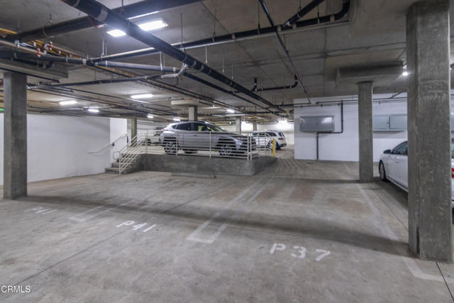 286 N Madison Avenue, Pasadena CA: https://media.crmls.org/mediaz/36863c97-cb12-486c-91d4-b4013c597224.jpg