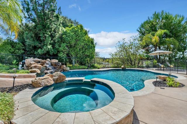 Detail Gallery Image 40 of 53 For 1404 Logan Ct, Escondido,  CA 92027 - 5 Beds | 4 Baths