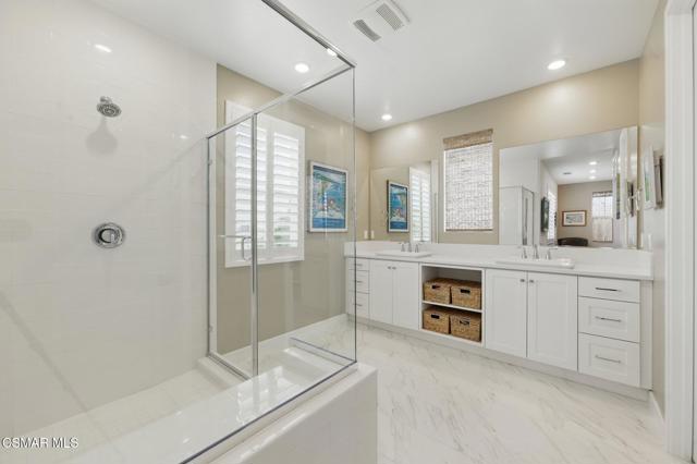 1894 Malalenca Road, Santa Paula CA: https://media.crmls.org/mediaz/3686f123-9960-4dd3-a79c-8fb994d0017d.jpg