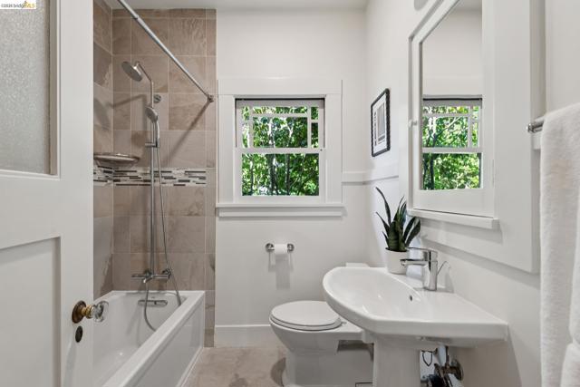 Image 35 of 60 For 938 San Benito Rd