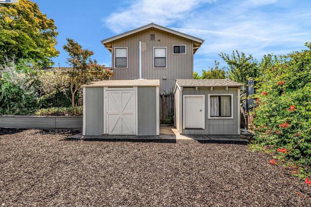 524 Gamay Ct, Fremont CA: https://media.crmls.org/mediaz/3687d888-3879-4798-8c02-3b256047a998.jpg