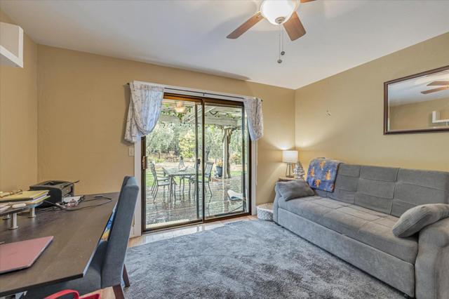 4 Harris Hill Drive, Novato CA: https://media.crmls.org/mediaz/368846db-a686-481f-9523-eab9bbdde467.jpg