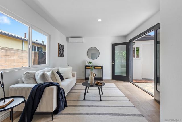 6750 Cowles Mountain Blvd, San Diego CA: https://media.crmls.org/mediaz/3688529c-8b85-44b0-b4f2-a2ca714a44a2.jpg