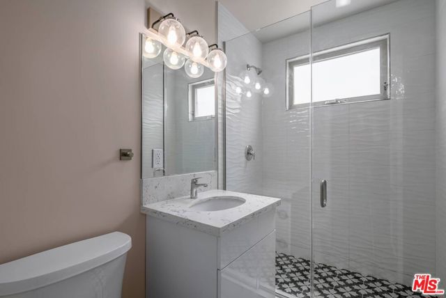 1553 S Saltair Avenue, Los Angeles CA: https://media.crmls.org/mediaz/368935ad-c184-4b6f-8af9-cfaac259f288.jpg