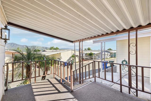 275 S Worthington St, Spring Valley CA: https://media.crmls.org/mediaz/3689eb19-9b34-451e-a6f2-1cd6777042b7.jpg