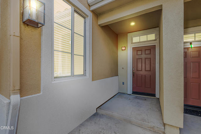 Detail Gallery Image 3 of 50 For 2916 Esperanza Way #F,  Simi Valley,  CA 93063 - 4 Beds | 3 Baths