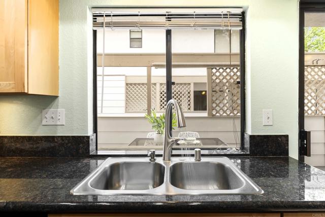 4535 Chateau Drive, San Diego CA: https://media.crmls.org/mediaz/368a53c3-e4f9-4482-ab03-cd3dc1fd0633.jpg