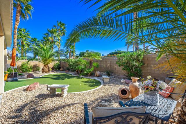 81297 Golden Barrel Way, La Quinta CA: https://media.crmls.org/mediaz/368a7a92-6c54-4eb7-96d6-2a42958bc772.jpg
