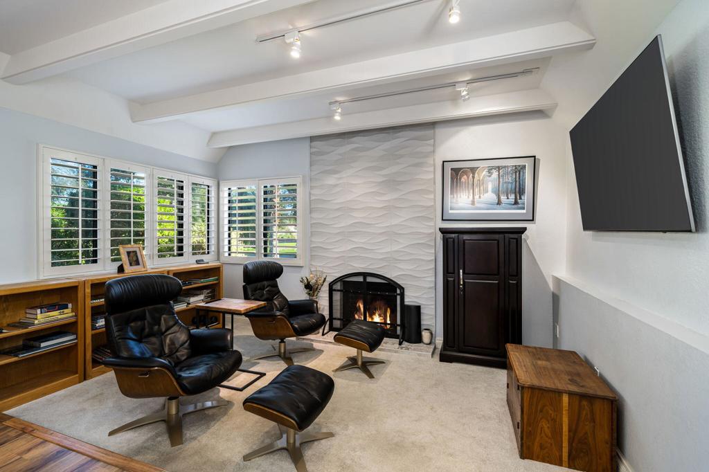 MLS #219138709DA image #6