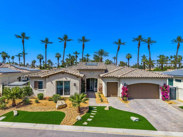 75364 Mansfield Drive, Indian Wells CA: https://media.crmls.org/mediaz/368bdc67-3af4-46ed-8ea5-db7ece0af830.jpg