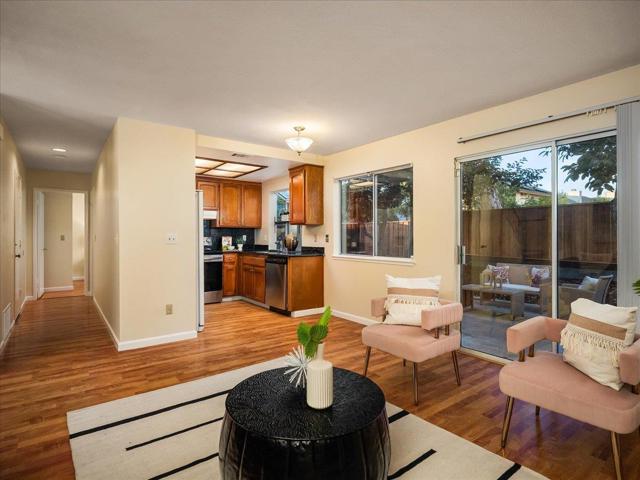1507 New Bedford ct Court, San Jose CA: https://media.crmls.org/mediaz/368c6207-7032-4321-b7fa-3b93787dc0e8.jpg