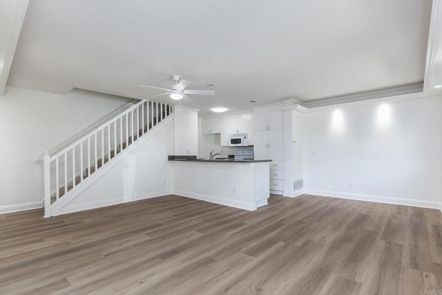 8842 Mission Vega Ct, Santee CA: https://media.crmls.org/mediaz/368cda61-e185-40dc-88e4-6767a5dce574.jpg