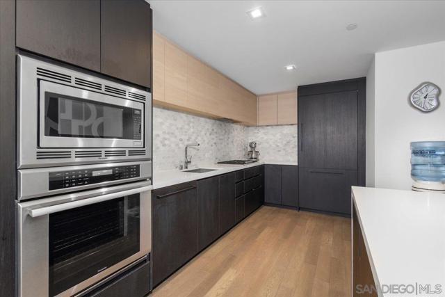 1388 Kettner Blvd, San Diego CA: https://media.crmls.org/mediaz/368cfd58-480a-4446-abf4-4410d83e6951.jpg